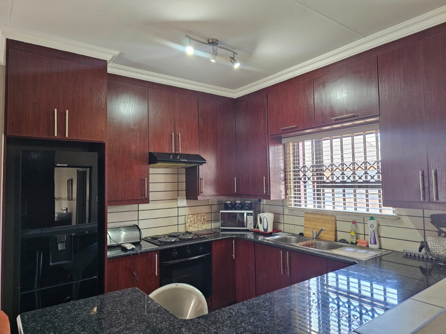 To Let 2 Bedroom Property for Rent in Waterberry Estate North West